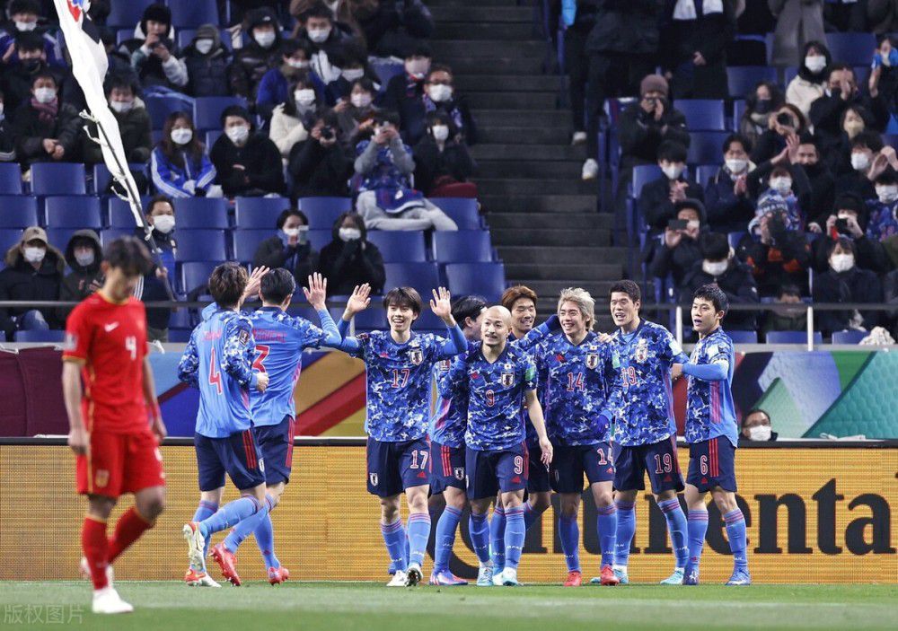 意甲-国米2-0拉齐奥3连胜4分领跑 劳塔罗图拉姆破门北京时间12月18日凌晨3:45，2023-24赛季意甲联赛第16轮，国米客战拉齐奥。